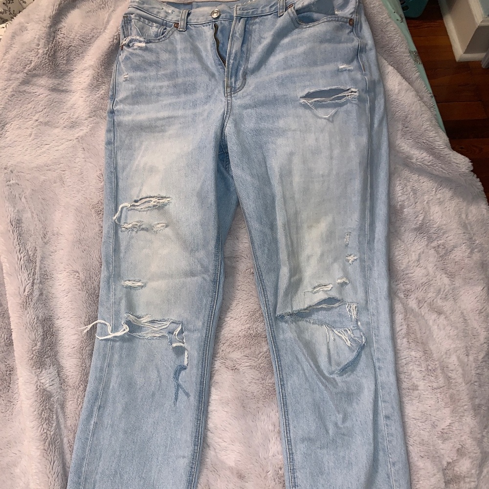 American eagle mom jeans.